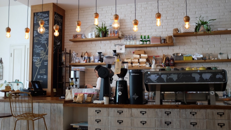 boutique-OLLIOULES-min_coffee_shop_light_cafe_coffee_shop-32620